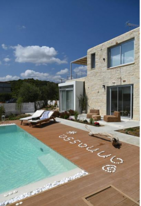 Annassa Suites
